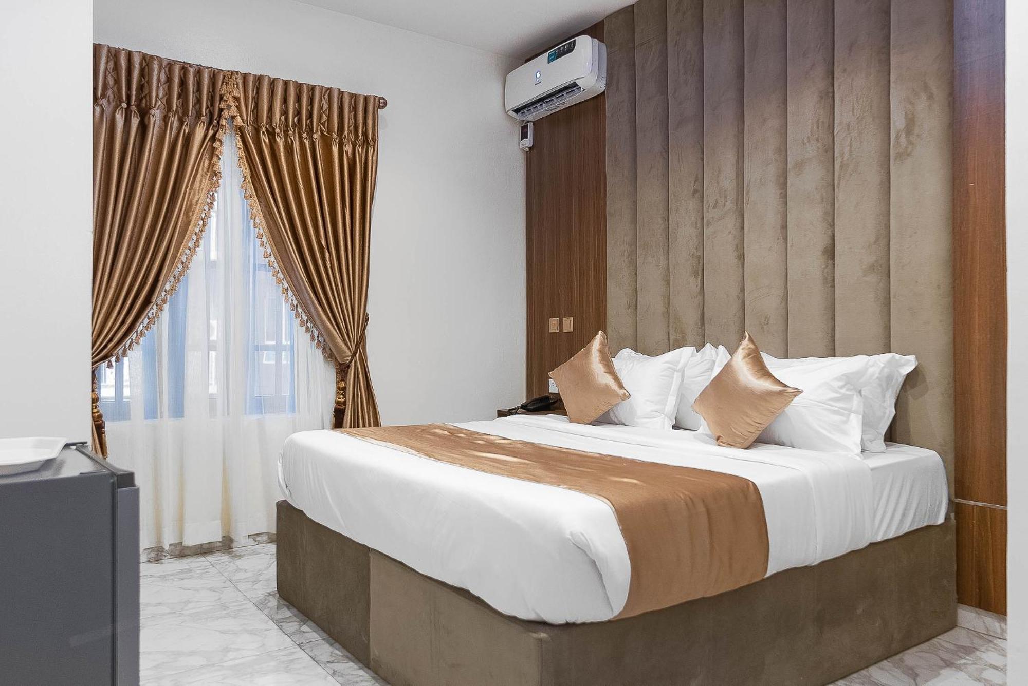 God'S Touch Apartments Remi Fani Kayode Gra. Ikeja Extérieur photo